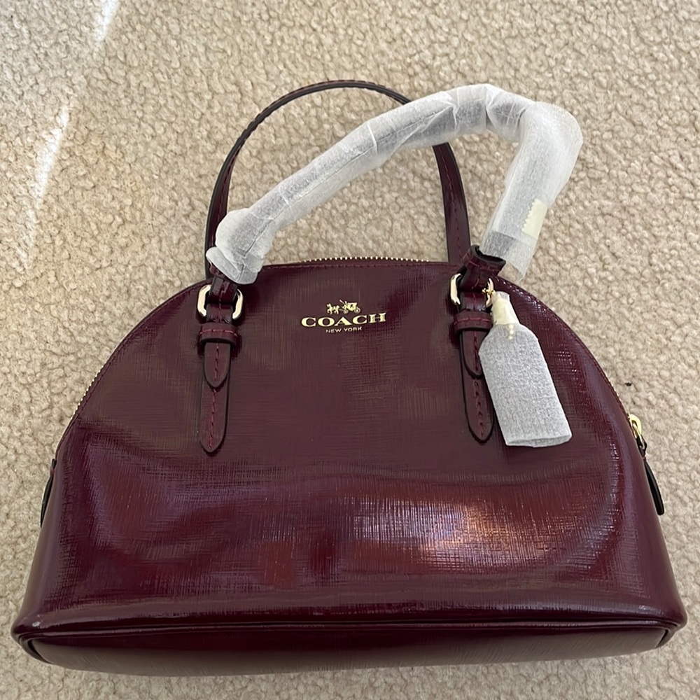 Brand new, never used, IM/sherry Coach purse